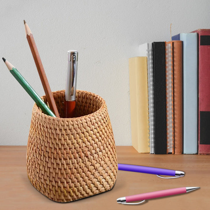 Rangement de stylo en rotin